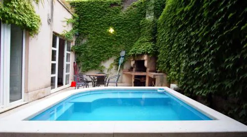 Apartment Kvaternikova - pool, grill, 4 bedrooms, 3 bathrooms
