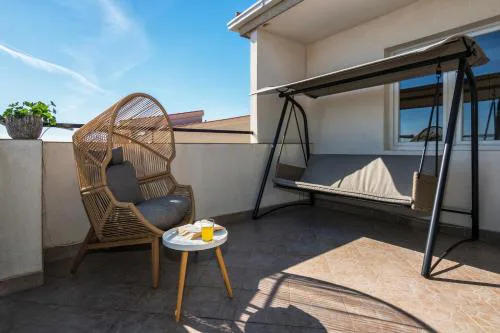 Apartment La Le with big terrace