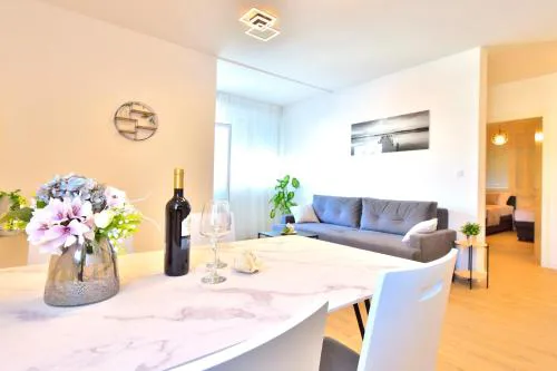 Apartment MAIA
