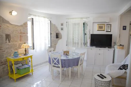 Apartment Pina