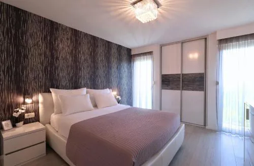 Apartment Split