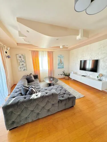 Apartments LUPE
