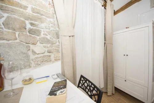 Apartments Stone Elegance ST - Studio Apartment Rudula