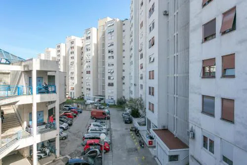 Apartments with parking spaces Split - 22452