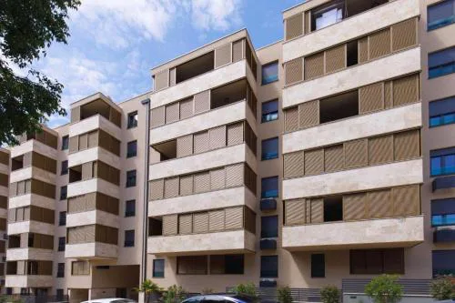 Apartments with parking spaces Split - 24662