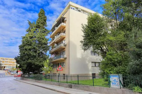 Apartments with WiFi Split - 19143