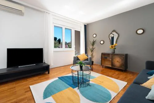 ☆Beach Centar Large Stylish Apartment with Terrace