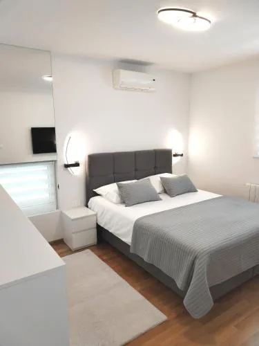 Bella Vista - cozy apartments with easy check-in and free parking