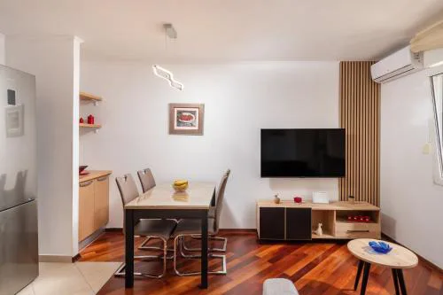 Big modern two - bedroom apartment with sea view and balcony - Spalato