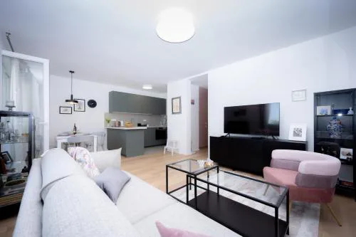 Billie Holiday apartment with balcony