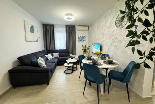 Blue Moon Apartment