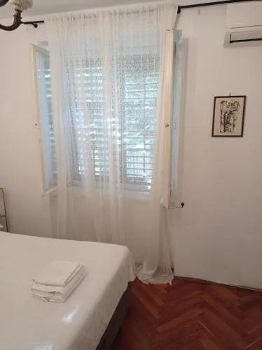 Damjan Rooms