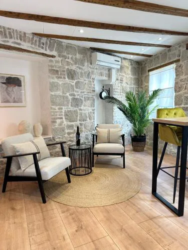 Dani Apartments