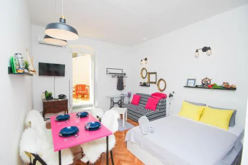 Fab 'n' Chic Apartments
