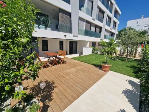 Green Luxury Oasis