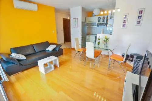 Ibis Apartment