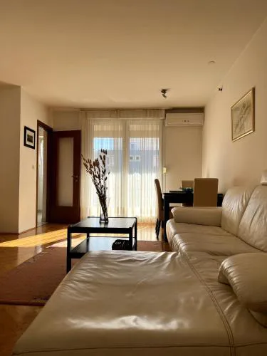 La Luna Apartment Split