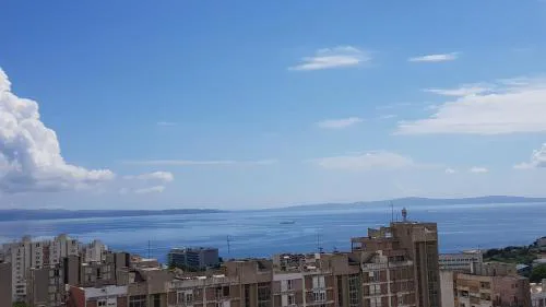 LEILANI -Stunning view apartment near the center!