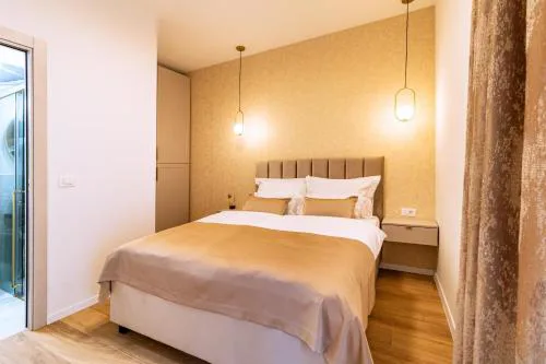 Luxury 2 bedroom-2 bathroom Apartment with Rooftop TERRACE & Luxury Studio App