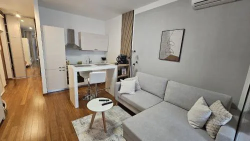Luxury Apartment Lullu Residence