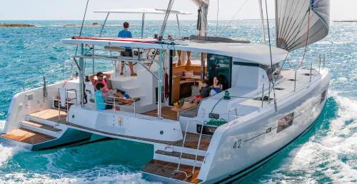Luxury Catamaran Lagoon 42, AC & GN