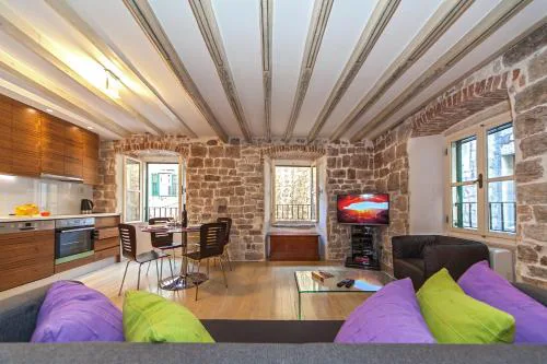 Luxury San Giovanni Apartment 1