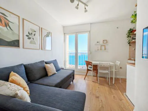 Moody apartment with an amazing view