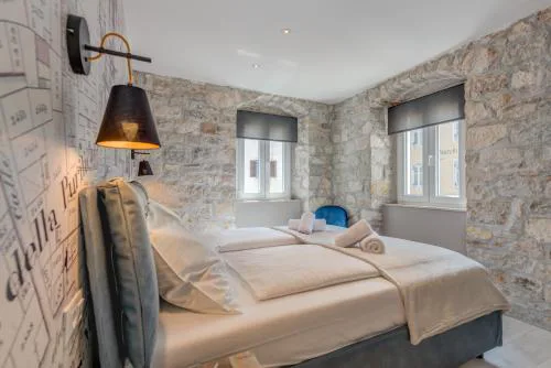 Palace Luxury Retreat