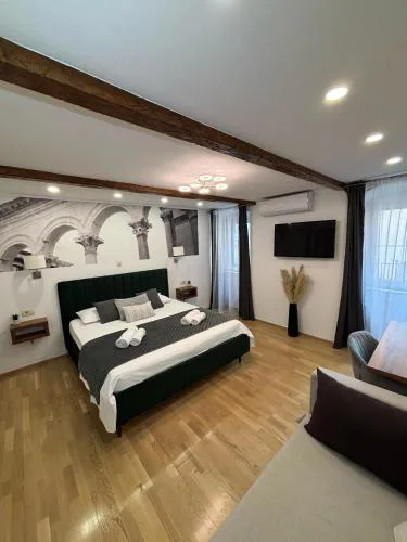 Palace Luxury Room