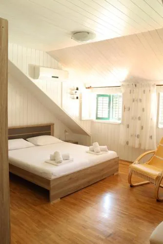 Peric Rooms