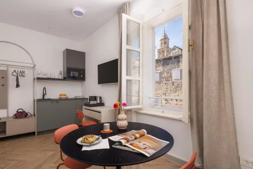 PIAC Luxury Suites