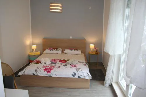 Room with garden