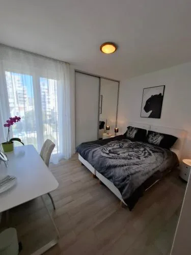 Room Znjan