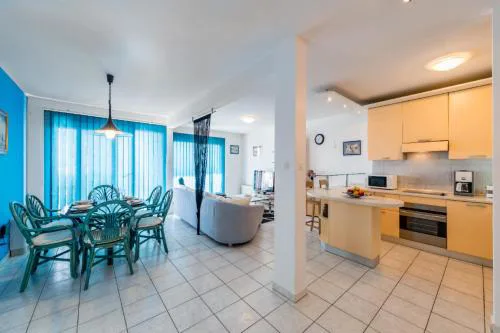 Sea view Apartment Reno w/garage