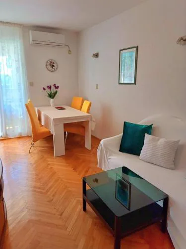 Seaside Apartment