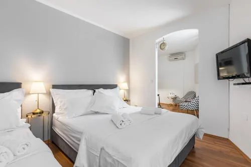 Studio Nana - By Golden Gate, Old Town Split