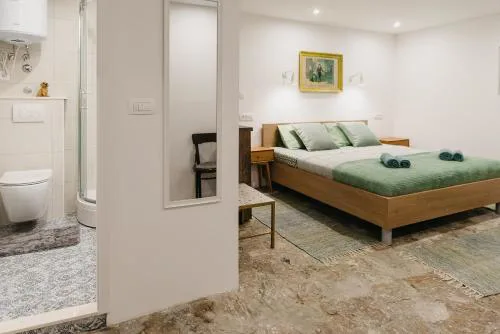 Studio apartment NI NA NA NA