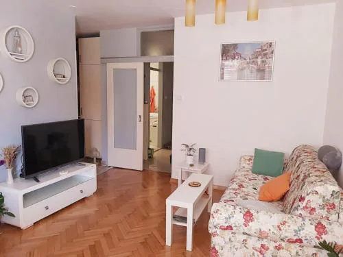 Sunny home Karlo