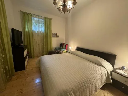 Urban Apartment Split