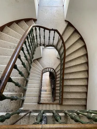 PALACE SCHÖN MILESI - esense of prestige - private pool - old money style luxury rooms - walking distance to the old town, the beach and all amenities - BURALUX properties