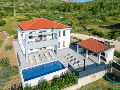 villa green valley