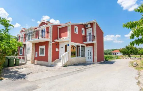 Awesome Home In Trilj