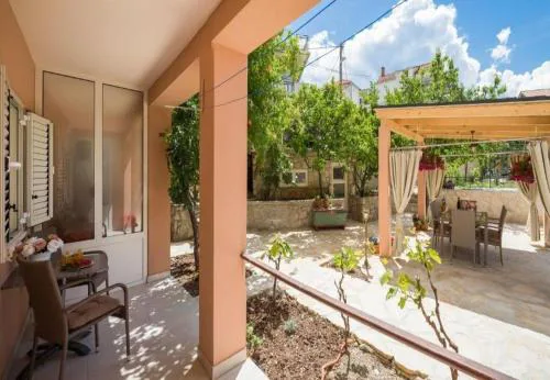 Apartment Dora