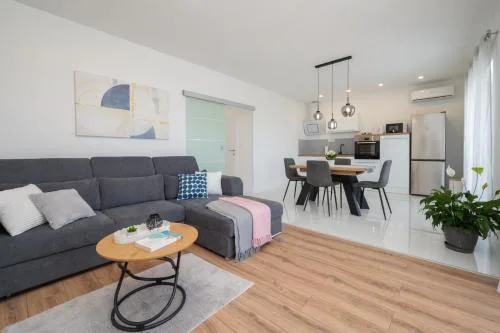 Apartment Gracin - Brand new with terrace and seaview