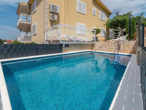 Apartment in Trogir near Sea