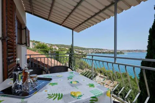 Apartment in Trogir with sea view, balcony, air conditioning, W-LAN 5055-2