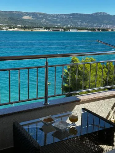 Apartment IslandSea - high end retreat with breathtaking sea views