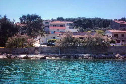 Apartments by the sea Arbanija, Ciovo - 1085