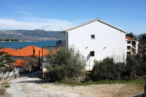 Apartments by the sea Mastrinka, Ciovo - 4836