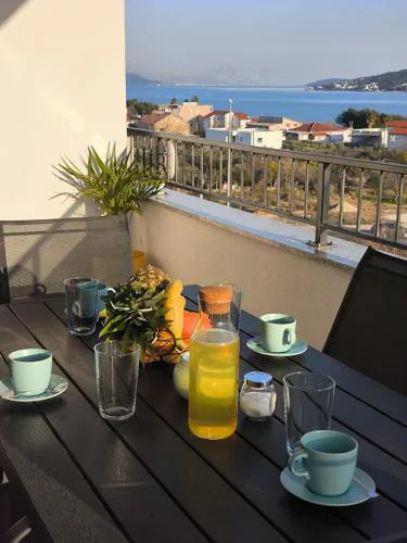 Apartments Lavel
